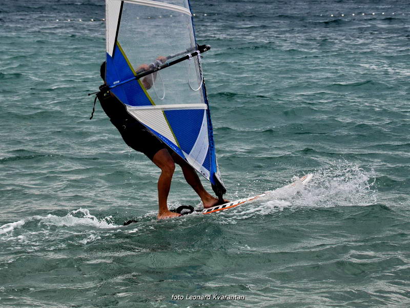 Kiteri i surferi uživali u jakom jugu