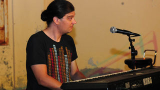 Zadar, 2.8.2013. snimio: Nenad Marčev 

Mario Huljev i
Dino Dvornik tribute band

Jurica Leikauff, klavijature, 
Marko Duvnjak, bubnjar, 
Alen Svetopetrić, bas gitara, 
Zoran Jex Jaeger, gitara,
Ivan Premelč, saksofon.


Dvorište Providurove palače