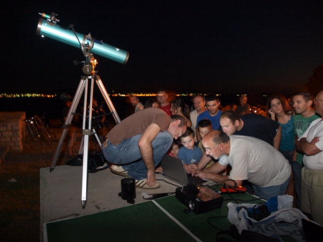 Potpuna pomrcina mjeseca Potpuna pomrcina mjeseca