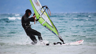 Windsurferi na Kolovarima, 11. travnja 2012. (foto:Saša Čuka) Windsurferi na Kolovarima, 11. travnja 2012. (foto:Saša Čuka)