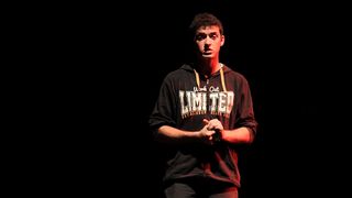 U suradnji HNK Zadar i Kazališne udruge “Igrajmo se” premijerno je izvedena predstava “Sasvim sam popubertetio” u režiji Žane Bumber. foto: Iva Perinčić U suradnji HNK Zadar i Kazališne udruge “Igrajmo se” premijerno je izvedena predstava “Sasvim sam popubertetio” u režiji Žane Bumber. foto: Iva Perinčić