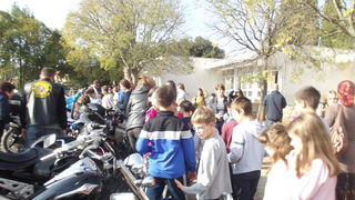 “Beštije” posjetile OŠ Šimuna Kožičića Benje “Beštije” posjetile OŠ Šimuna Kožičića Benje