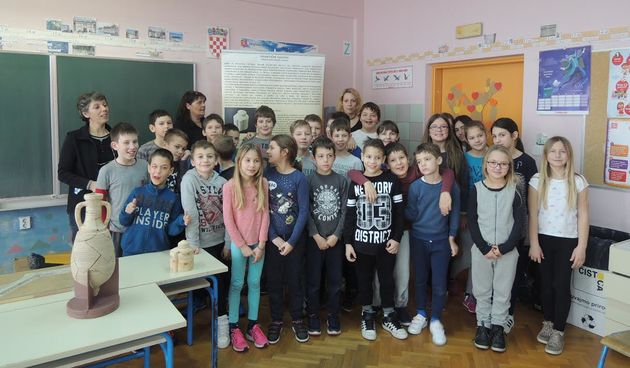 Gostovanje Arheološkog muzeja Zadar u O.Š. Valentin Klarin u Preku