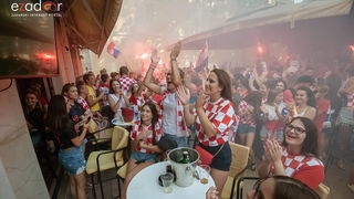 Navijačko ludilo u Zadru za vrijeme i nakon finala Svjetskog prvenstva Navijačko ludilo u Zadru za vrijeme i nakon finala Svjetskog prvenstva