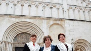 Predstavljanje svečane zadarske pučke nošnje, foto: Iva Perinčić Predstavljanje svečane zadarske pučke nošnje, foto: Iva Perinčić