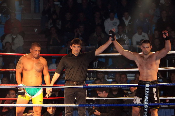 Image 1162345 (auto) Image 1162345 (auto)