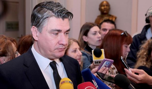 Obracajuci se medijima prije pocetka saborske sjednice, Zoran Milanovic objasnio je zahtjev Kluba zastupnika SDP-a za opoziv prvog potpredsjednika Vlade RH. Photo: Patrik Macek/PIXSELL