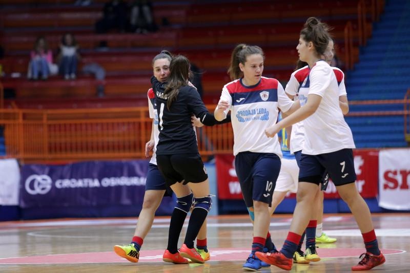Finale Kutije šibica: ŽNK Osijek – HNTV i MNK Futsal Super chicks 4-1 Finale Kutije šibica: ŽNK Osijek – HNTV i MNK Futsal Super chicks 4-1