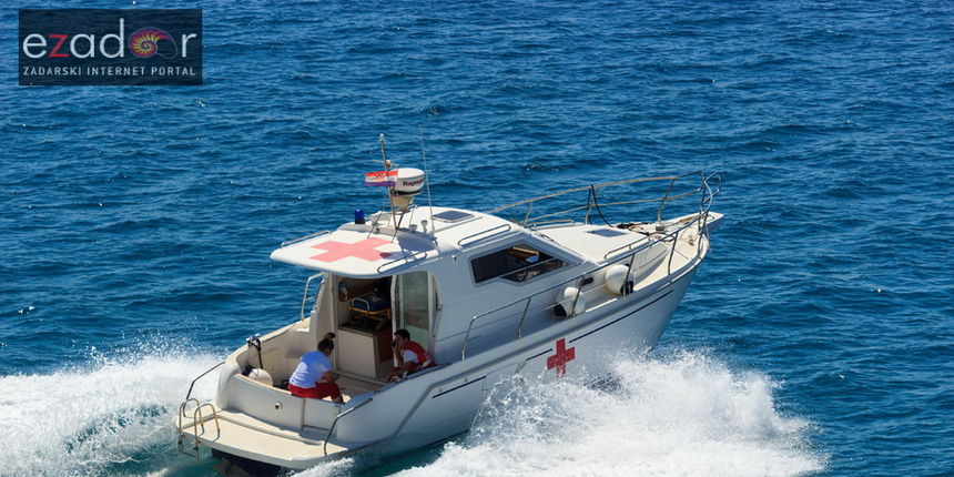 Đir po gradu 23. kolovoza 2017. Brod hitne medicinske pomoći, HMP, medicinski prijevoz Đir po gradu 23. kolovoza 2017. Brod hitne medicinske pomoći, HMP, medicinski prijevoz