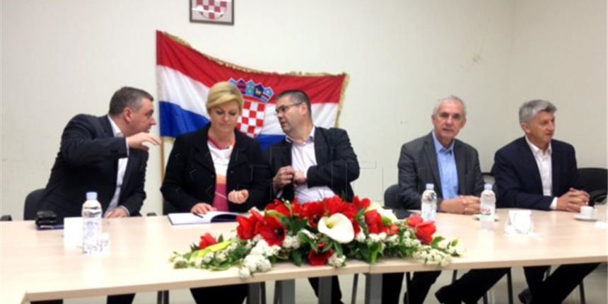 Predsjednica Grabar-Kitarović u Salima na Dugom otoku. Foto: HINA