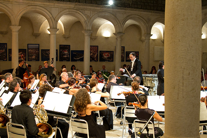 Orchestra Mitteleuropea u klaustru crkve Sv. Frane, Foto: Leo Banić