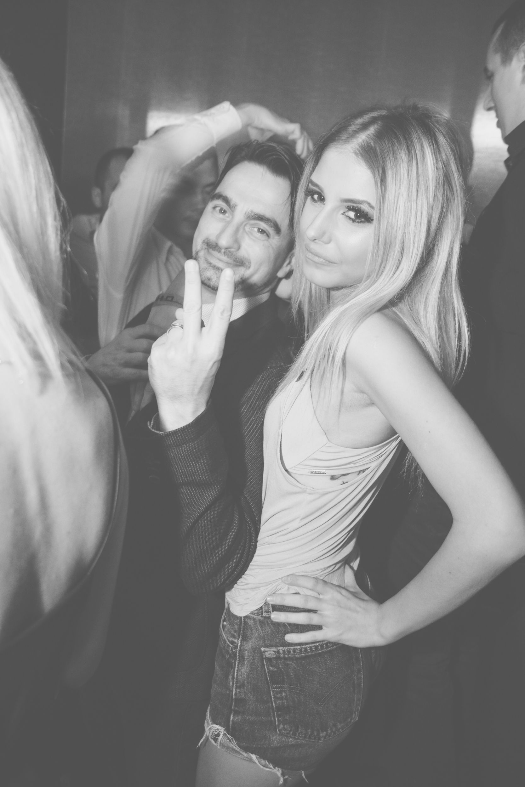 Antea Kodžoman, Snježana Mehun i Jole tulumarili u klubu H2O Antea Kodžoman, Snježana Mehun i Jole tulumarili u klubu H2O