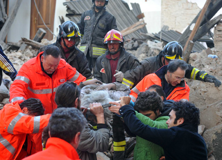 Potres u LAquili (Foto: lastampa.it)