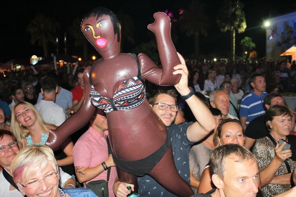 Jasmin Stavros na Viru