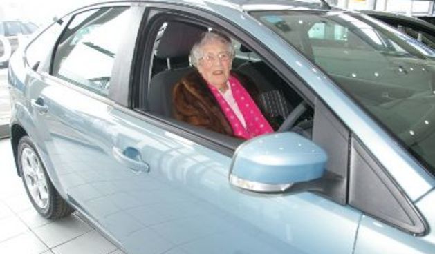 Eileen Lovett u svom 23. Fordu snimljena u siječnju ove godine (Foto: Net.hr)