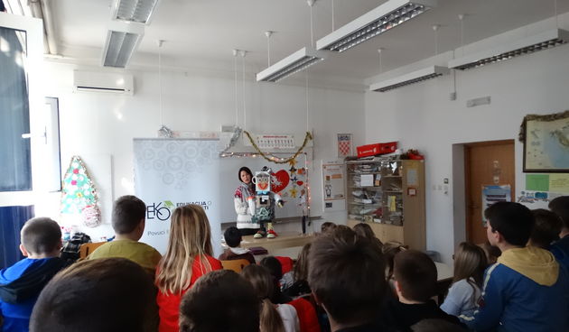 Mirta Matić na radionici u Neviđanima