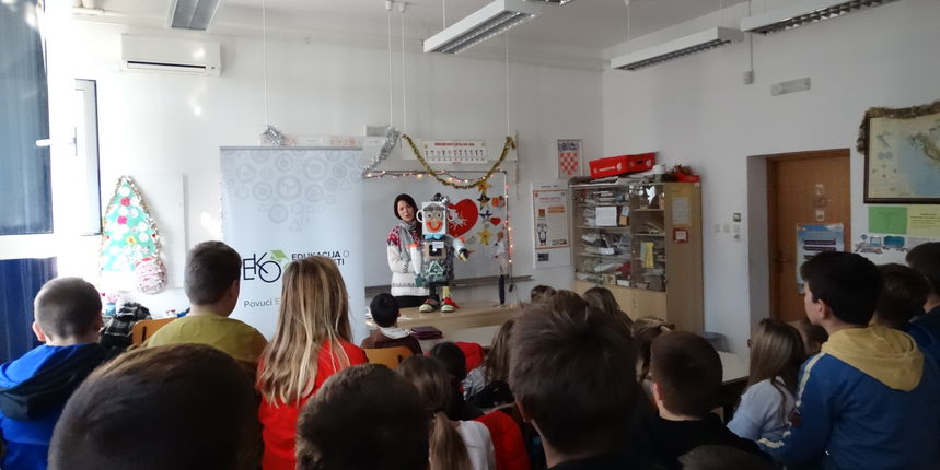 Mirta Matić na radionici u Neviđanima