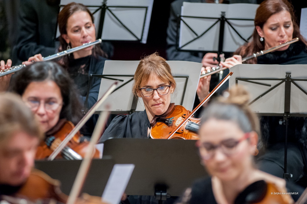 Stefan Milenković i Zadarski komorni orkestar u katedrali sv. Stošije