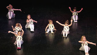 HKK Zadar – Plesna predstava: “Problemi jedne klinceze” (foto: Marin Gospić)