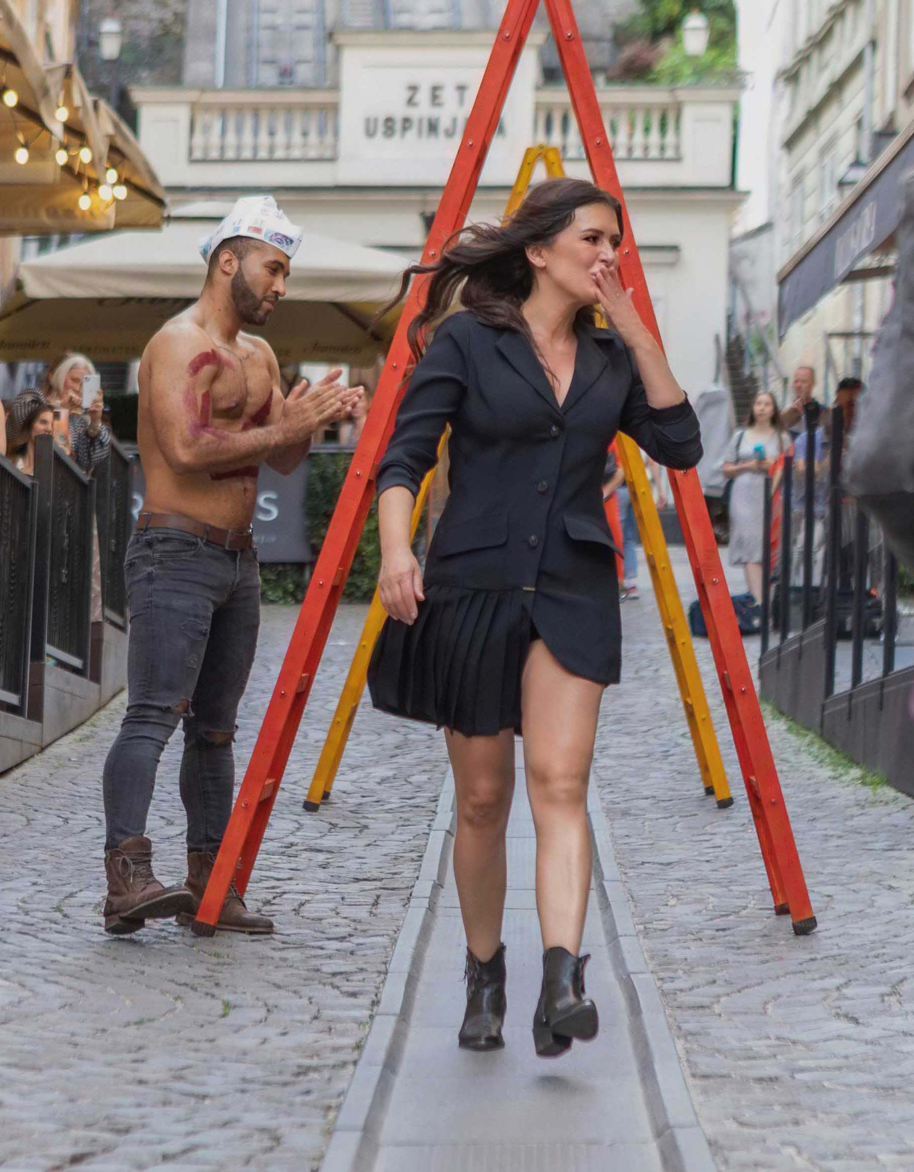 Ulična modna revija #INSPIREDBYART by Hippy Garden Ulična modna revija #INSPIREDBYART by Hippy Garden