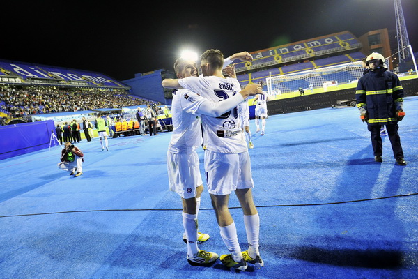 Zagreb, 220513.
Stadion Maksimir.
Uzvratna utakmica 22. finala Hrvatskog nogometnog kupa, Lokomotiva – Hajduk.
Na fotografiji: Slavlje Hajduka.
Foto: Boris Kovacev / CROPIX Zagreb, 220513.
Stadion Maksimir.
Uzvratna utakmica 22. finala Hrvatskog nogometnog kupa, Lokomotiva – Hajduk.
Na fotografiji: Slavlje Hajduka.
Foto: Boris Kovacev / CROPIX