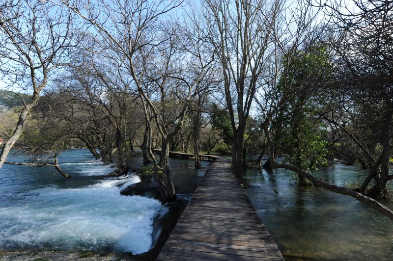 Obilaskom Nacionalnog parka Krka posjetitelji su obilježili 13. ožujka – Međunarodni dan rijeka. Photo: Hrvoje Jelavić/PIXSELL Obilaskom Nacionalnog parka Krka posjetitelji su obilježili 13. ožujka – Međunarodni dan rijeka. Photo: Hrvoje Jelavić/PIXSELL