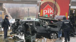 Na autocesti A1 poslije sv. Roka u smjeru Zagreba, kod tunela Krpani, u 6.15 sati sudarilo se 20-ak vozila u nekoliko lančanih sudara, Foto: Dino Stanin/PIXSELL Na autocesti A1 poslije sv. Roka u smjeru Zagreba, kod tunela Krpani, u 6.15 sati sudarilo se 20-ak vozila u nekoliko lančanih sudara, Foto: Dino Stanin/PIXSELL