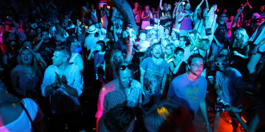 Petrcane, Zadar, 090711.
Treca vecer Garden festivala, koji traje od 6. do 11 srpnja. 
Na slici: detalj sa festivala.
Foto: Vladimir Ivanov / CROPIX