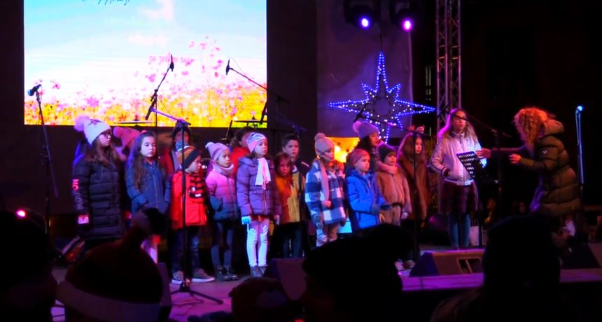 Održan tradicionalni koncert Tintilinića, Nazorovog zbora i bendova iz Gimnazije Vladimira Nazora i Prirodoslovno-grafičke škole