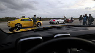 Zadar, 091111.
U Zadru je danas zapocelo predstavljanje novog Chevroletovog automobila Camaro. Novi model Chevroleta privukao je veliki broj novinara iz inozemstva koji ce ovih dana vrsiti testiranje Camara.
Foto: Jure Miskovic / CROPIX Zadar, 091111.
U Zadru je danas zapocelo predstavljanje novog Chevroletovog automobila Camaro. Novi model Chevroleta privukao je veliki broj novinara iz inozemstva koji ce ovih dana vrsiti testiranje Camara.
Foto: Jure Miskovic / CROPIX