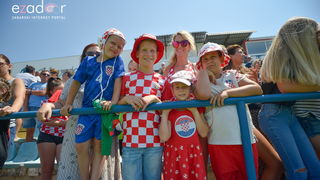 Zadarska vatrena četvorka na Stanovima se družila s mladim zadarskim nogometašima Zadarska vatrena četvorka na Stanovima se družila s mladim zadarskim nogometašima