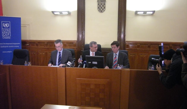 Hrvatin, Klišmanić i Šimonović