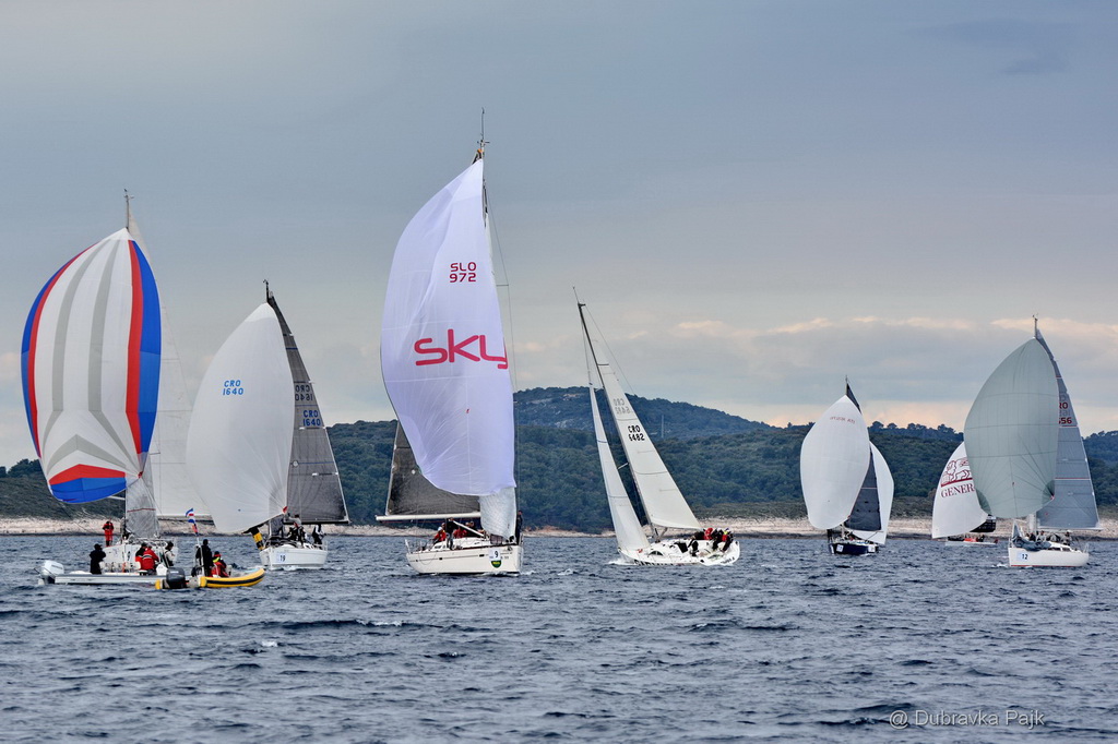 U hvarskom akvatoriju održana XXI. Uskršnja regata U hvarskom akvatoriju održana XXI. Uskršnja regata