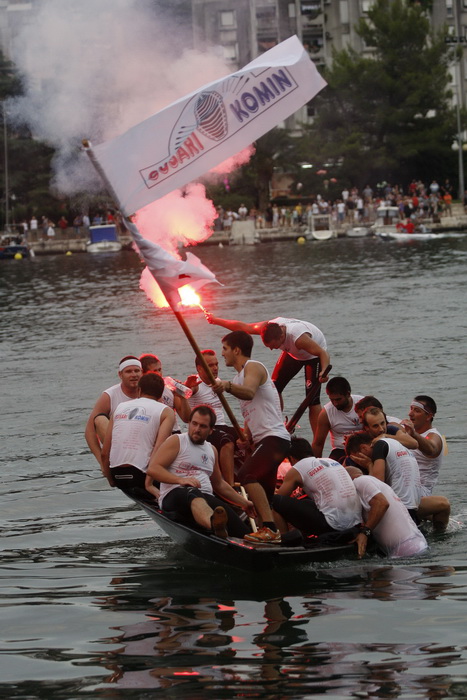 Ploce, 140810
13. Maraton ladja na Neretvi od Metkovica do Ploca.
Na slici cilj maratona u Plocama, pobjednici Gusar iz Komina prolaze kroz cilj
Foto: Ivo Ravlic / CROPIX