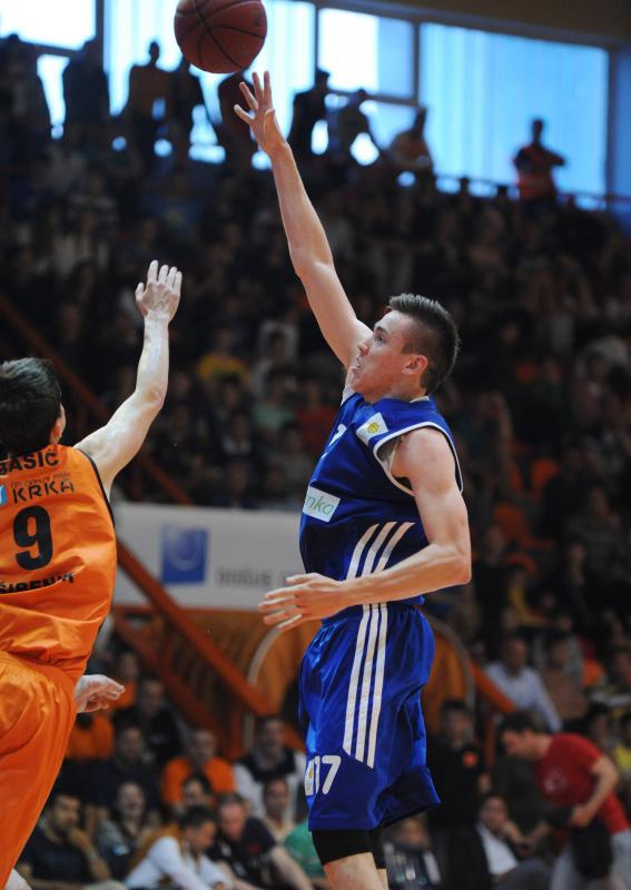 A-1 kosarkaska liga za prvaka. 11.kolo. GKK SIbenik-Zadar 71-63. Photo: Hrvoje Jelavic/PIXSELL A-1 kosarkaska liga za prvaka. 11.kolo. GKK SIbenik-Zadar 71-63. Photo: Hrvoje Jelavic/PIXSELL