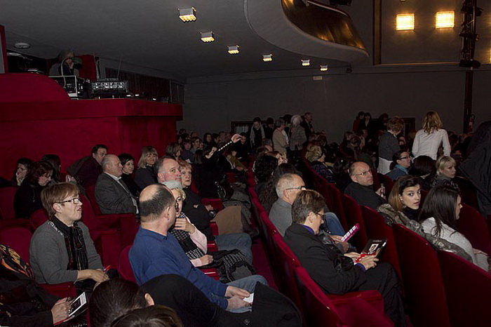 Mladena Gavran u “Najluđoj predstavi na svijetu”