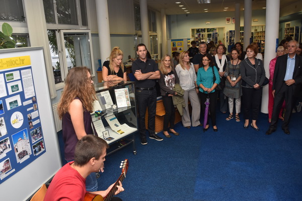 Otvorenje izložbe “30 godina gimnazije Franje Petrića” Otvorenje izložbe “30 godina gimnazije Franje Petrića”
