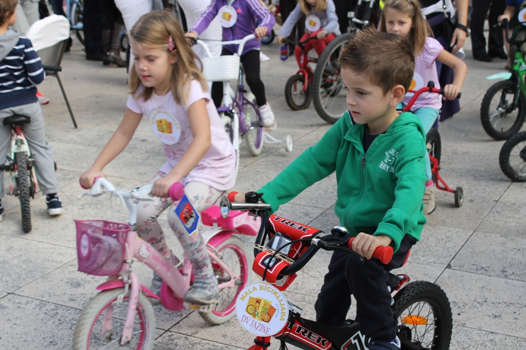 Djeca vrtića Jazine posjetila Gradsku upravu, foto: Grad Zadar Djeca vrtića Jazine posjetila Gradsku upravu, foto: Grad Zadar