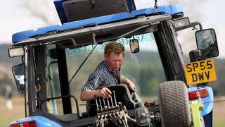 Jankolovica, Biograd, 150912. 
U Jankolovici kraj Biograda odrzan je drugi dan 59. Svjetskog prvenstva u oranju. Ovo natjecanje u oranju odrzava se od 1953. godine, a Hrvatska se ukljucila 2005. godine.
Na fotografiji: skotski natjecatelj Andrew Mitchell.