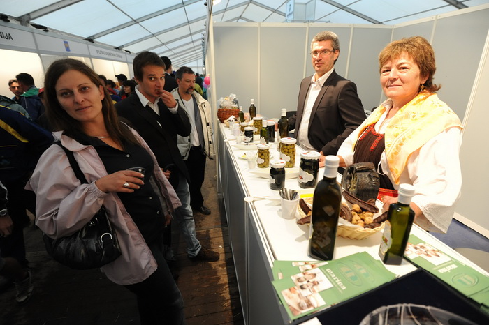 Biograd,130912.
Otvorenje 59. svjetskog prvenstva u oranju koje se odrzava u Jankolovici pokraj Biograda od 13.-15.09.2012.
Na fotografiji: detalj s otvorenja.
Foto: Luka Gerlanc / CROPIX Biograd,130912.
Otvorenje 59. svjetskog prvenstva u oranju koje se odrzava u Jankolovici pokraj Biograda od 13.-15.09.2012.
Na fotografiji: detalj s otvorenja.
Foto: Luka Gerlanc / CROPIX