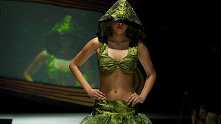 Trodnevna modna manifestacija Zadar fashion nights održava se na Trgu Ivana Pavla II. Prve večeri, pod nazivom ‘Urban Night’ predstavili su se kreatori i modne kuće: Toni Brekalo, Galko, Callegari, Oktan, Ana Milin i Margarete Ete. U glazbenom dijelu prog Trodnevna modna manifestacija Zadar fashion nights održava se na Trgu Ivana Pavla II. Prve večeri, pod nazivom ‘Urban Night’ predstavili su se kreatori i modne kuće: Toni Brekalo, Galko, Callegari, Oktan, Ana Milin i Margarete Ete. U glazbenom dijelu prog