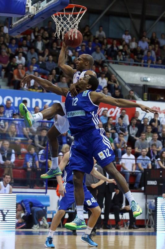 Zagreb – 7. kolo A-1 lige za prvaka, KK Cibona – KK Zadar 82-66. Photo: Goran Stanzl/PIXSELL Zagreb – 7. kolo A-1 lige za prvaka, KK Cibona – KK Zadar 82-66. Photo: Goran Stanzl/PIXSELL