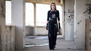 Iva Mijolović u kolekciji “Fleek” by Ella Iva Mijolović u kolekciji “Fleek” by Ella