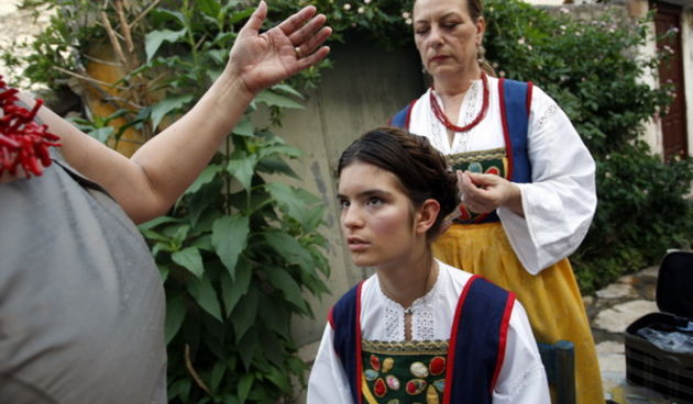 Pakostane, 050709
Etno udruga ”DAN”, TZO Pakostane i Opcina Pakostane organizirali su etno manifestaciju ”Materine uzance”. Na manifestaciji je prikazano kako su zivjele pakoske majke u proslosti. Obnovila su se sjecanja na frizure koje su krasile pak