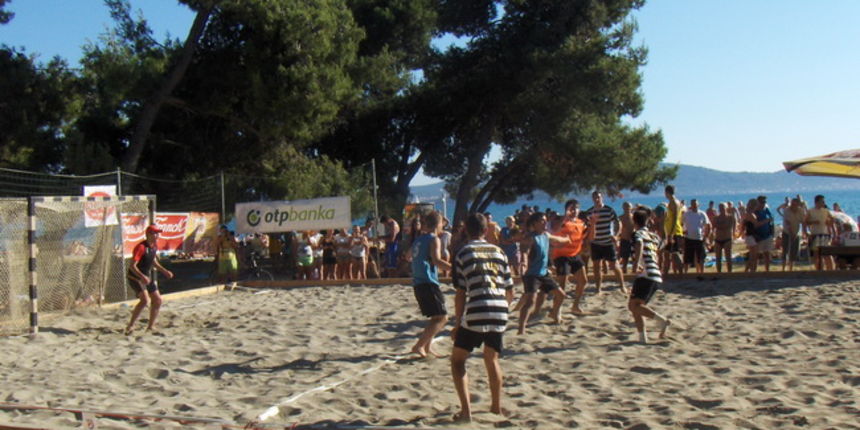 Kolovare: igraliste odbojke na pijesku Kolovare: igraliste odbojke na pijesku