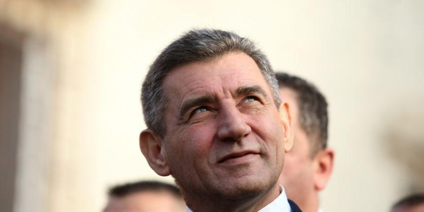 Zadar, 241112.
Obiljezavanje Dana grada Zadra i dolazak generala Ante Gotovine pocasnog gradjanina grada Zadra.
Docek generala Ante Gotovine na Forumu.
Na fotografiji: Ante Gotovina.
Foto: Jure Miskovic / CROPIX