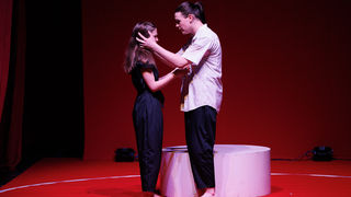 Igrajmo se: Zabranjeno mlađima od 15 strana A