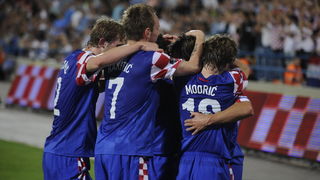 Tel Aviv, 091010.
Ramat-Gan Stadion.
Kvalifikacijska nogometna utakmica grupe F izmedju Izraela i Hrvatske za Euro 2012 u Poljskoj i Ukrajini.
Na slici: slavlje nase reprezentacije nakon gola.
Foto: Drago Sopta / CROPIX