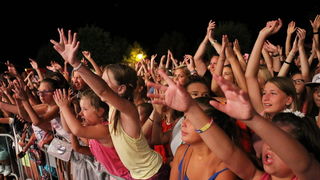 Virska noć 2016: Jelena Rozga i spektakularni vatromet za 25 tisuća fanova. Foto: Virski list