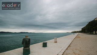 Đir po gradu, ponedjeljak 13. studenog 2017. Špiro, škura bura, riva